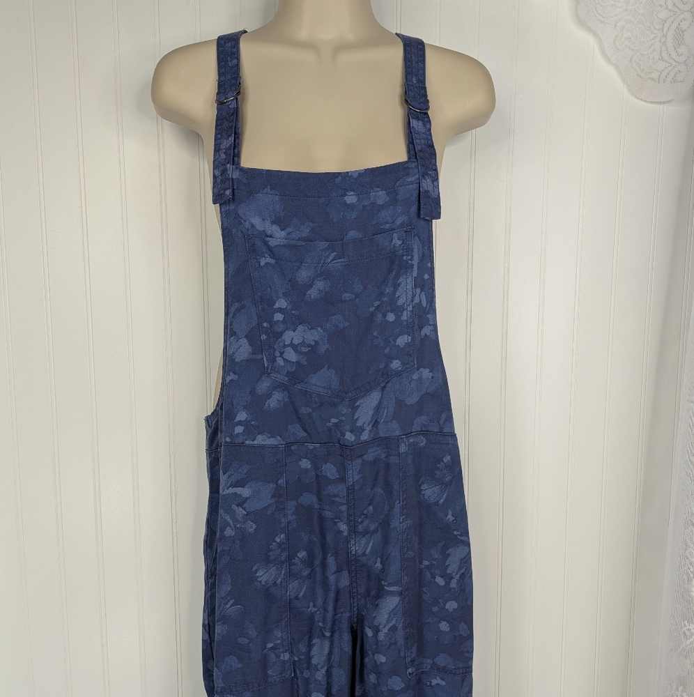 AERIE Blue Floral Overalls NWT Sz M - Picture 3 of 13